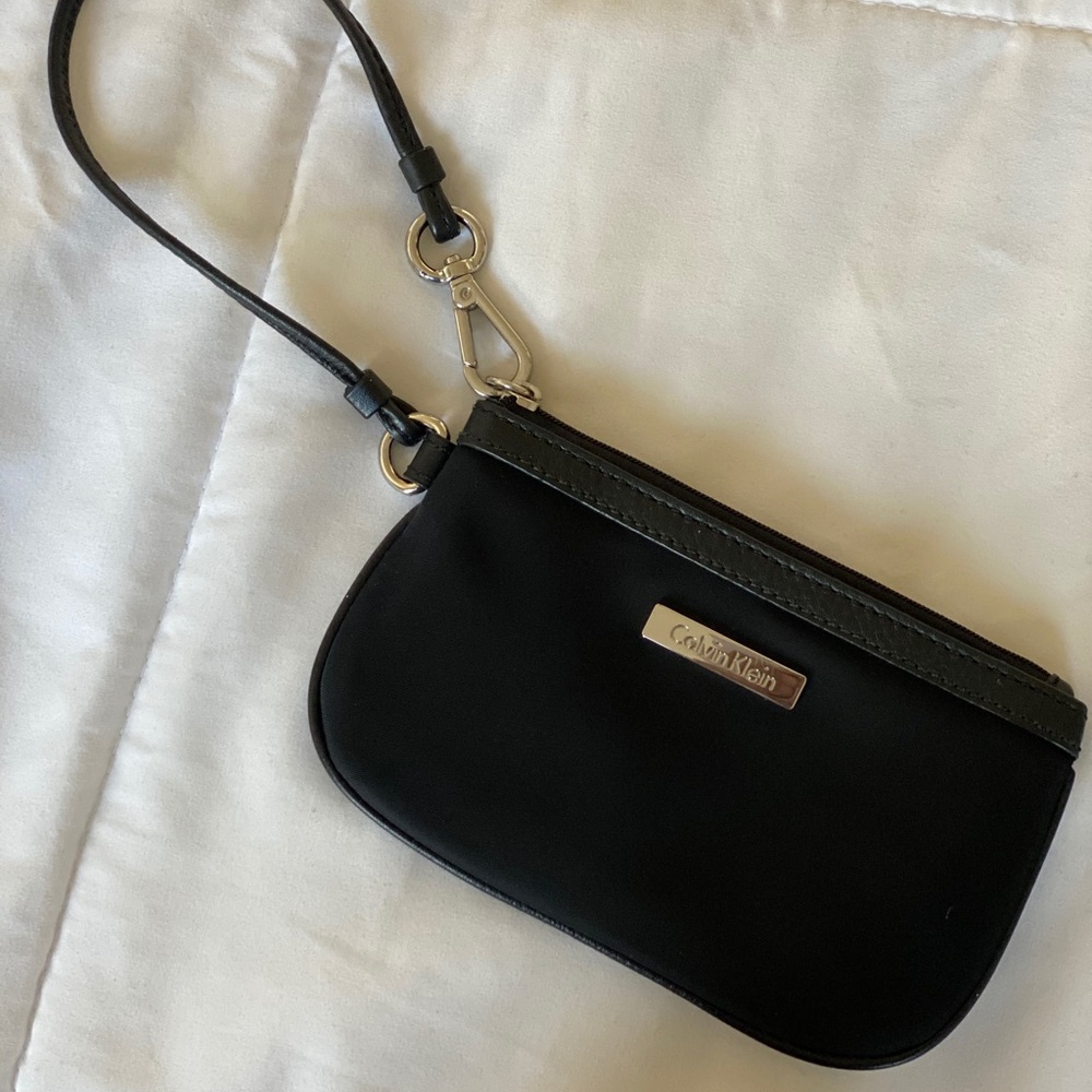 Calvin Klein Zipper Wristlet